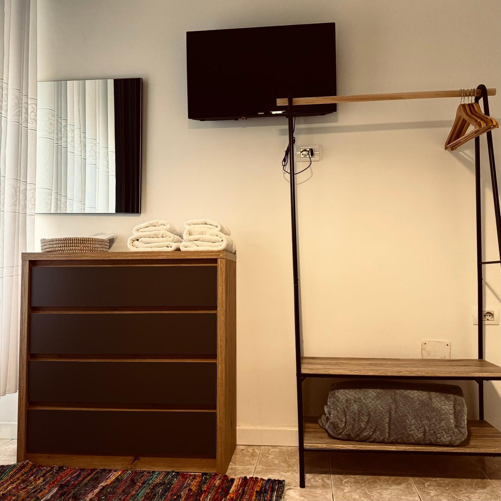 Hi5 Rooms Tiranë Ngoại thất bức ảnh